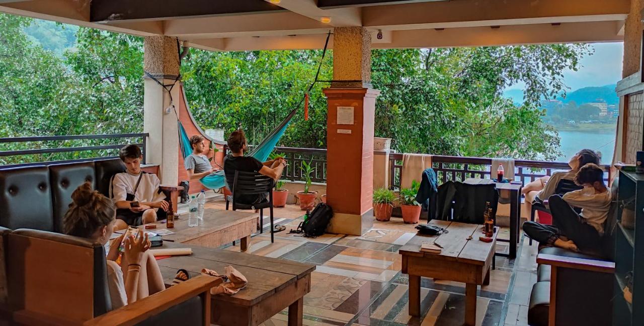 Hotel Forest Lake Backpackers' Hostel Pokhara Buitenkant foto