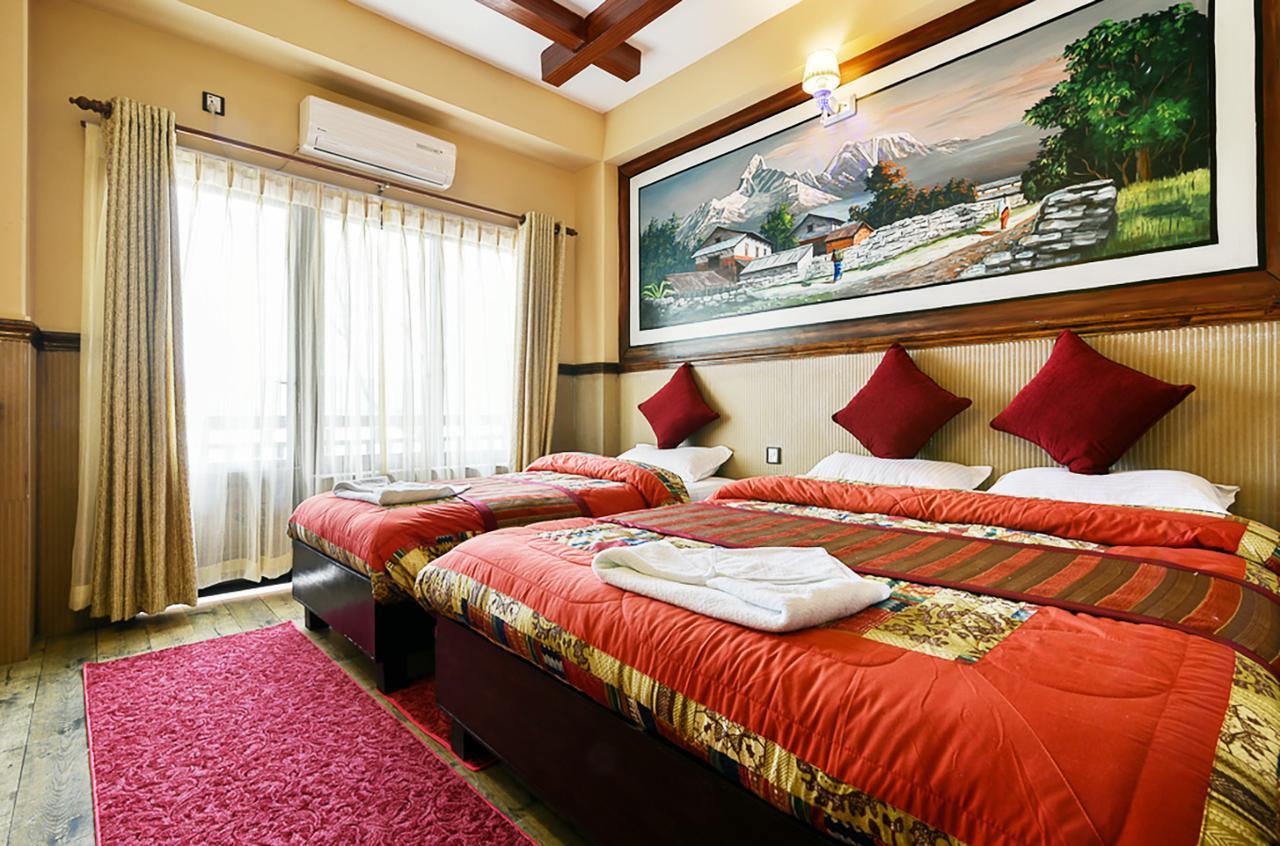 Hotel Forest Lake Backpackers' Hostel Pokhara Buitenkant foto