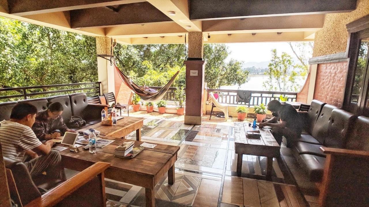 Hotel Forest Lake Backpackers' Hostel Pokhara Buitenkant foto