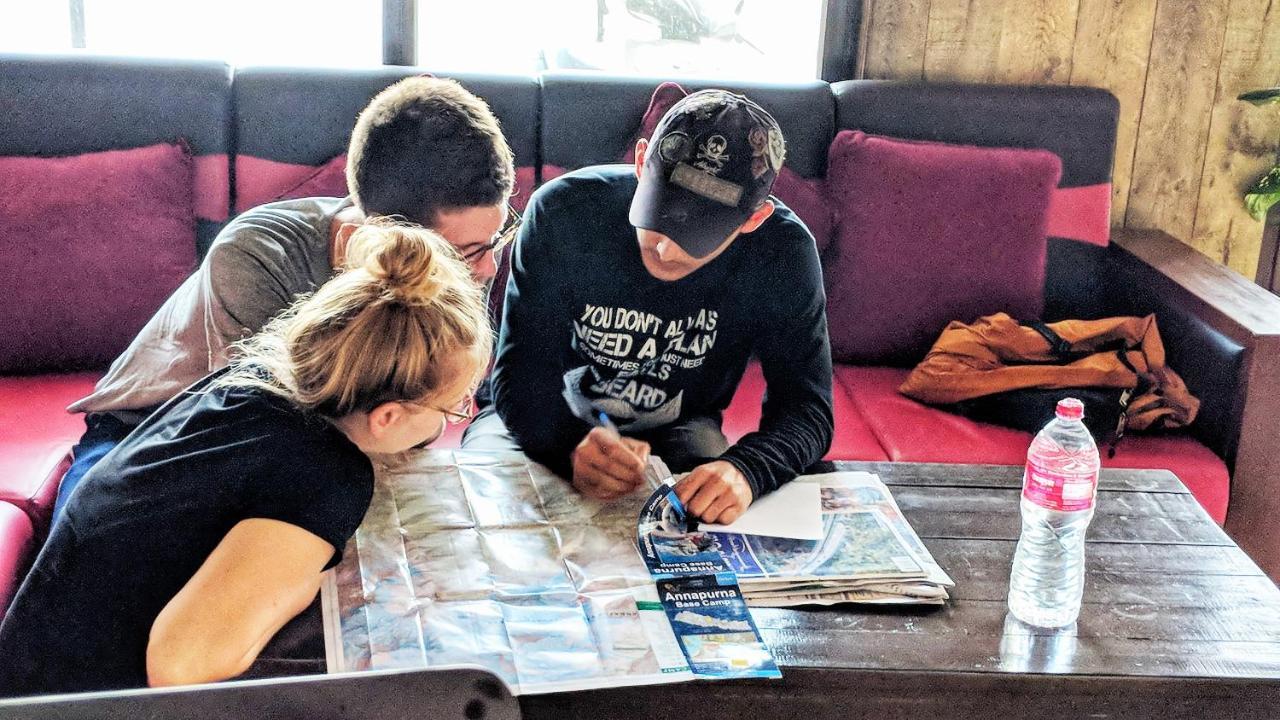 Hotel Forest Lake Backpackers' Hostel Pokhara Buitenkant foto